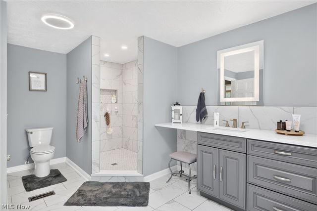 1210 Killian Road, Akron, OH 44312