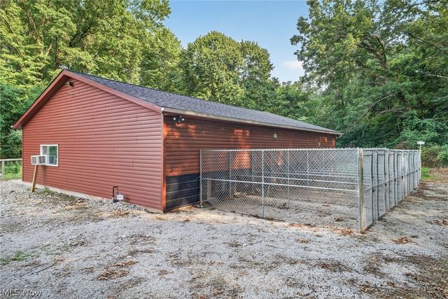 1210 Killian Road, Akron, OH 44312