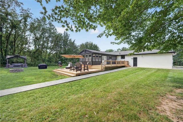 1210 Killian Road, Akron, OH 44312