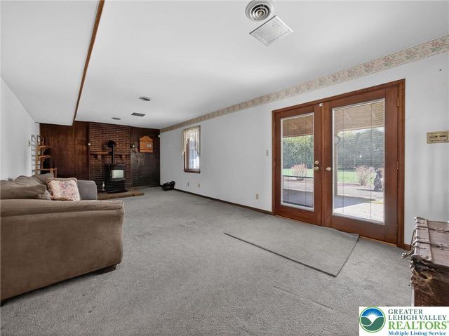 454 Spruce Lane, Lower Nazareth Twp, PA 18064