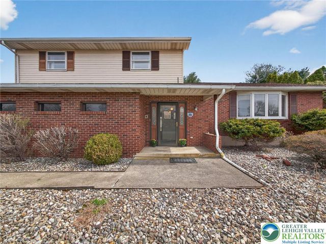 454 Spruce Lane, Lower Nazareth Twp, PA 18064