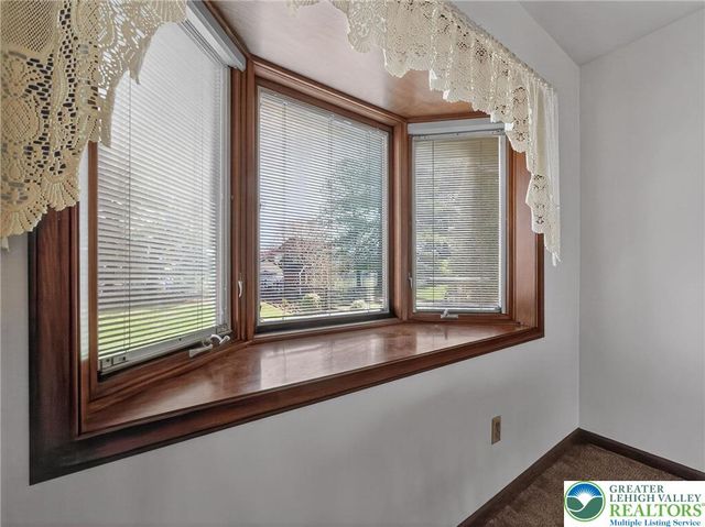 454 Spruce Lane, Lower Nazareth Twp, PA 18064