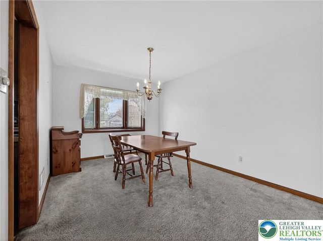 454 Spruce Lane, Lower Nazareth Twp, PA 18064