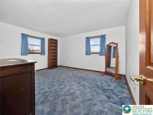 454 Spruce Lane, Lower Nazareth Twp, PA 18064