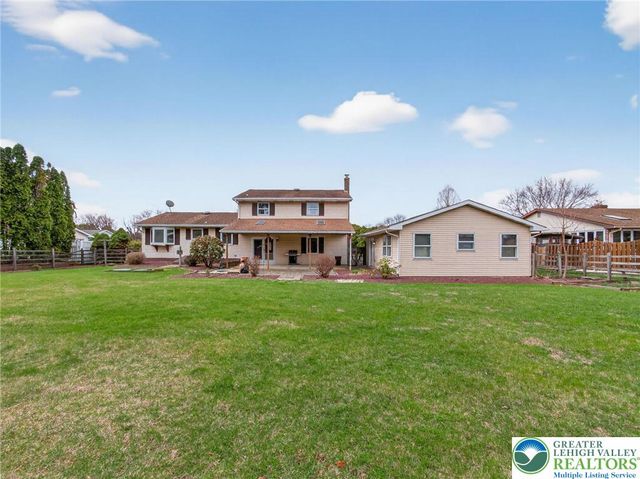 454 Spruce Lane, Lower Nazareth Twp, PA 18064