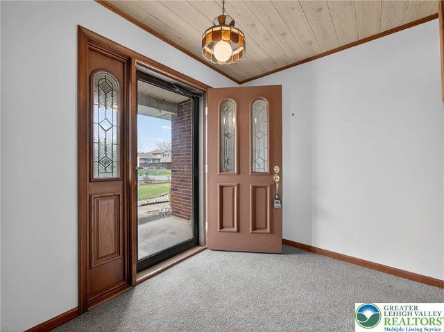 454 Spruce Lane, Lower Nazareth Twp, PA 18064