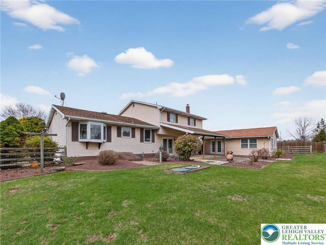 454 Spruce Lane, Lower Nazareth Twp, PA 18064