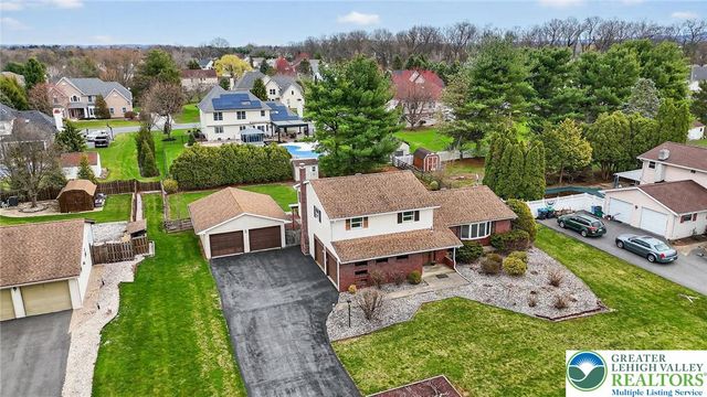 454 Spruce Lane, Lower Nazareth Twp, PA 18064