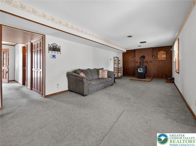 454 Spruce Lane, Lower Nazareth Twp, PA 18064