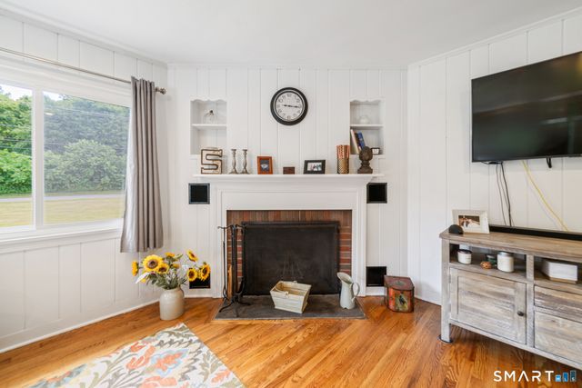 15 Evergreen Drive, Southbury, CT 06488