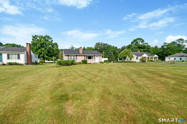 15 Evergreen Drive, Southbury, CT 06488