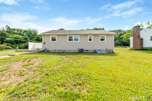15 Evergreen Drive, Southbury, CT 06488