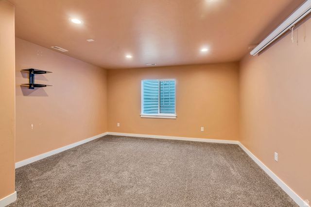 182 E APARICIO DR, Tooele, UT 84074