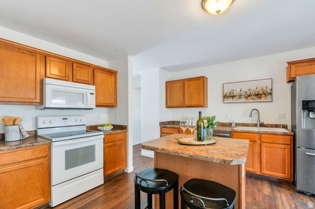 182 E APARICIO DR, Tooele, UT 84074