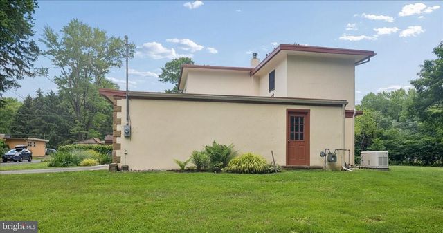 3 CEDAR COURT, Roosevelt, NJ 08555