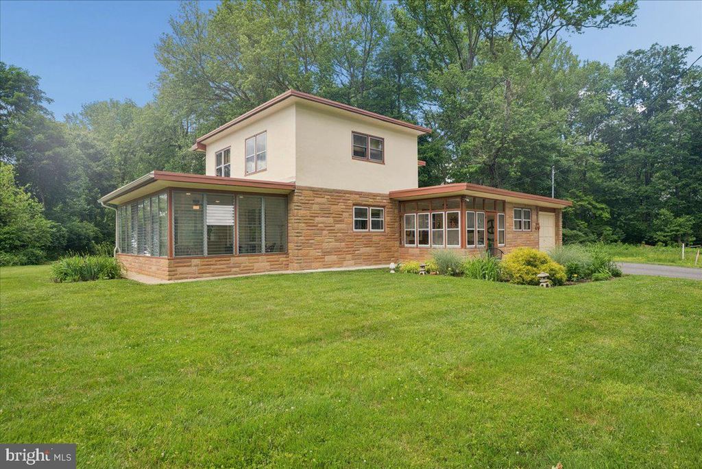 3 CEDAR COURT, Roosevelt, NJ 08555
