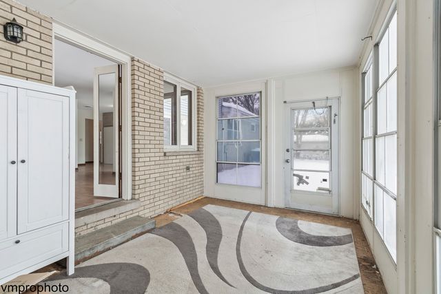 1414 W Vine Street, Arlington Heights, IL 60005