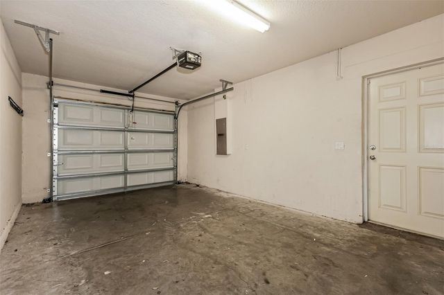 1505 E CARACAS STREET, Tampa, FL 33610