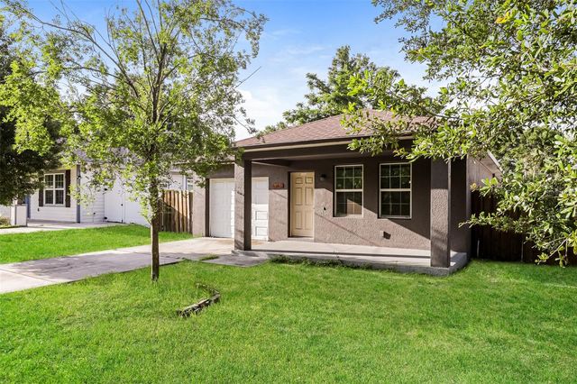 1505 E CARACAS STREET, Tampa, FL 33610