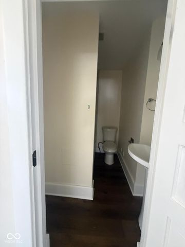 275 E Parkview Avenue N, Indianapolis, IN 46201