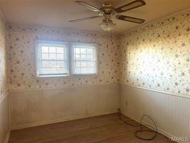 402 N Louise Avenue, St James, MO 65559