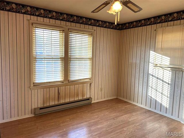 402 N Louise Avenue, St James, MO 65559