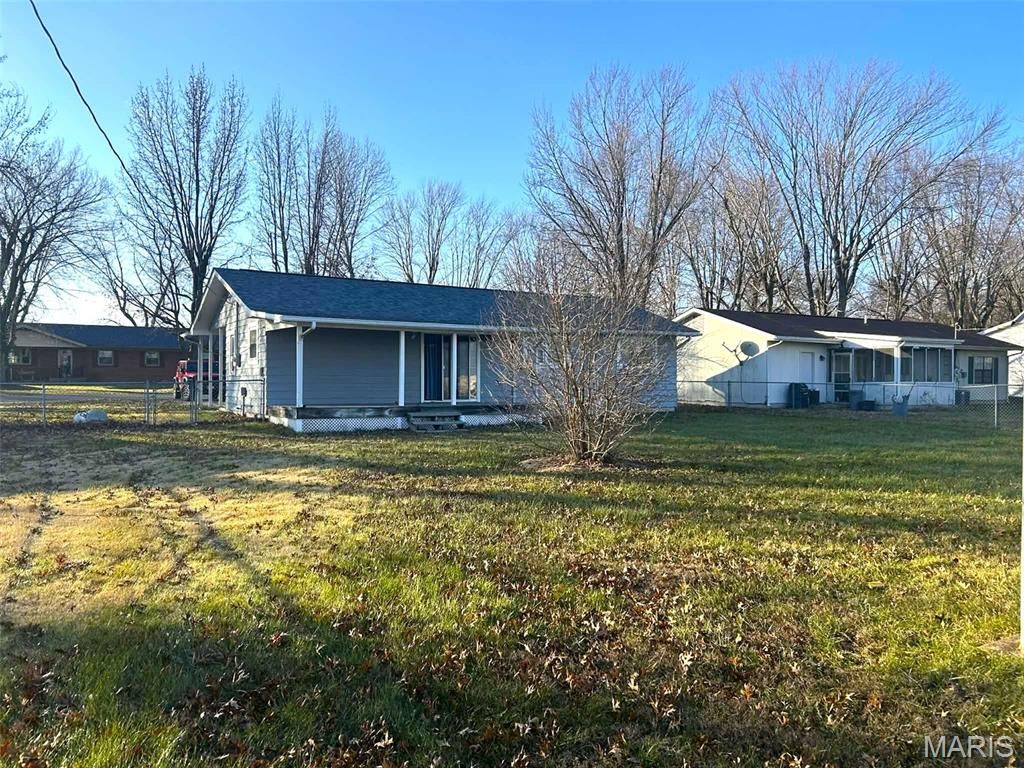 402 N Louise Avenue, St James, MO 65559