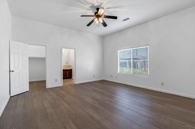 4863 N Doon Way, Fresno, CA 93726