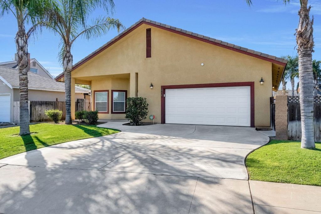 Image 3 of property listing at 4863 N Doon Way, Fresno, CA 93726