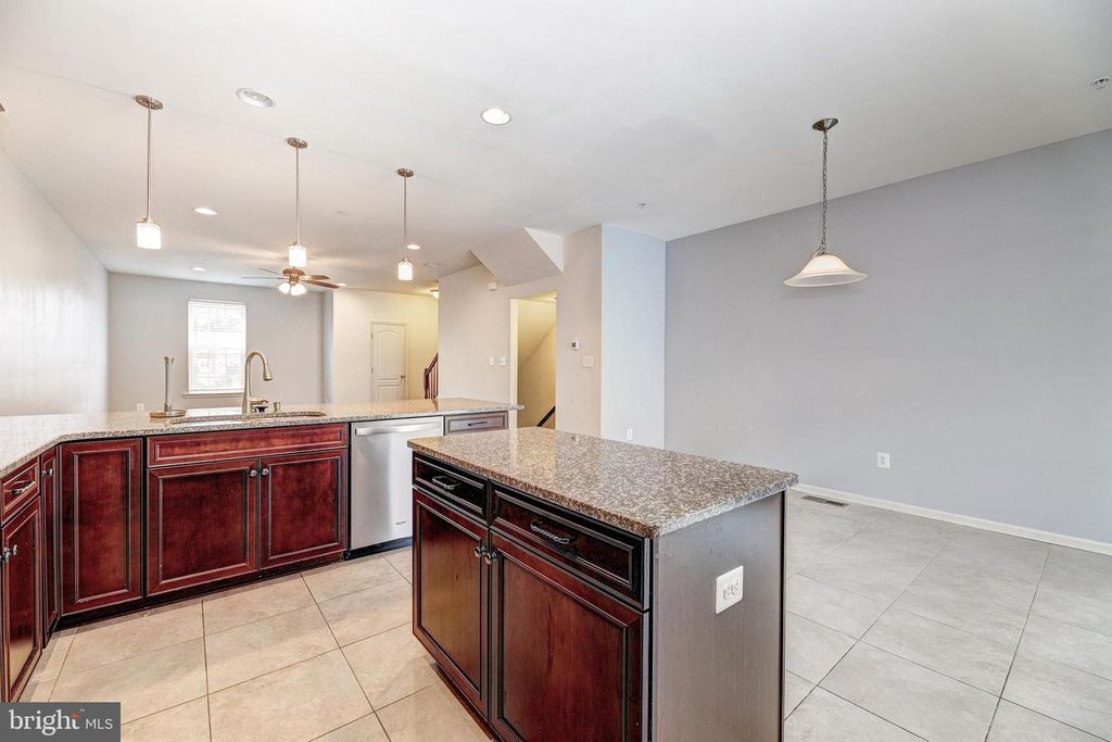 Image 16 of property listing at 912 WINTER RUN RD, Middle River, MD 21220