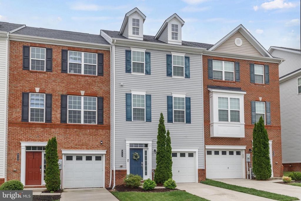 Image 2 of property listing at 912 WINTER RUN RD, Middle River, MD 21220