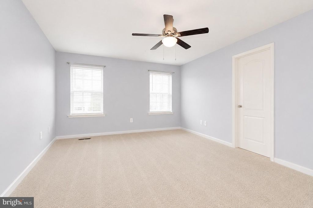 Image 25 of property listing at 912 WINTER RUN RD, Middle River, MD 21220