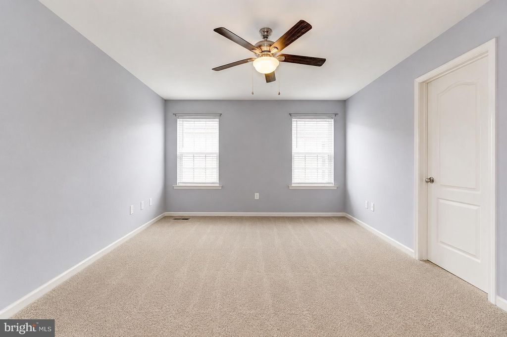 Image 26 of property listing at 912 WINTER RUN RD, Middle River, MD 21220