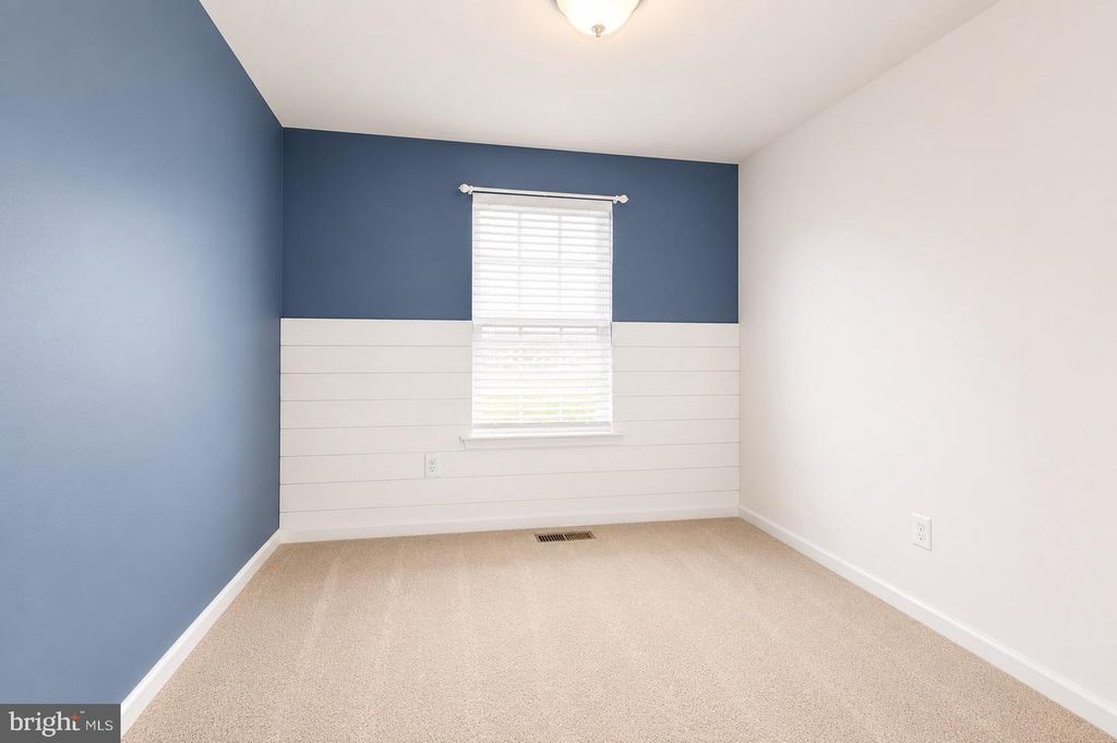Image 31 of property listing at 912 WINTER RUN RD, Middle River, MD 21220