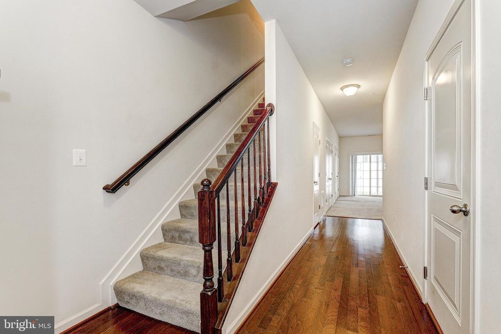 Image 4 of property listing at 912 WINTER RUN RD, Middle River, MD 21220
