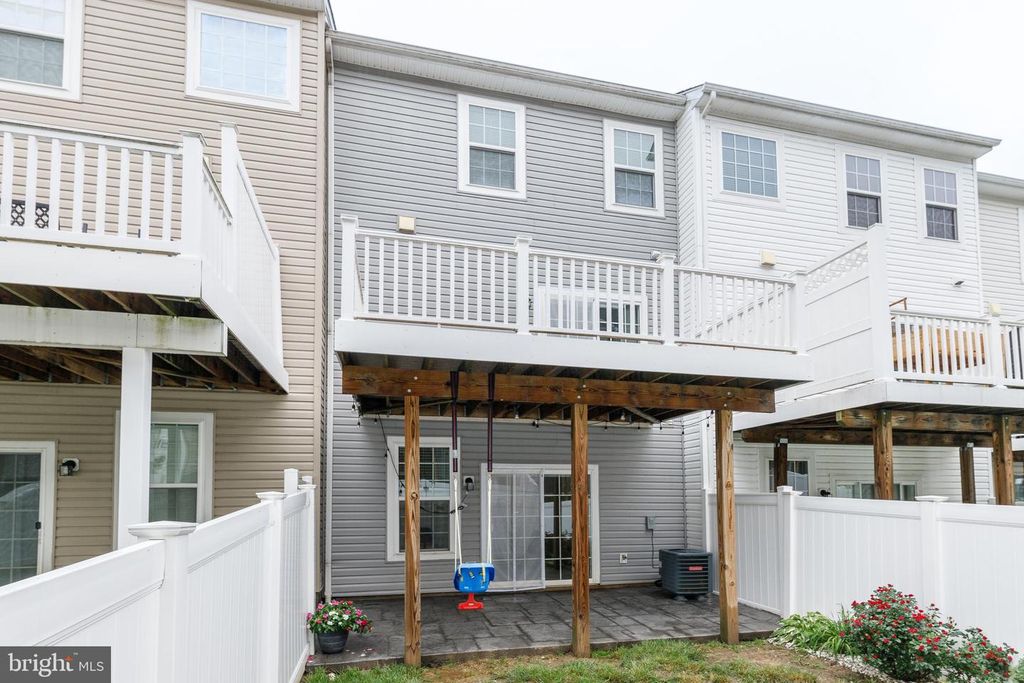 Image 42 of property listing at 912 WINTER RUN RD, Middle River, MD 21220