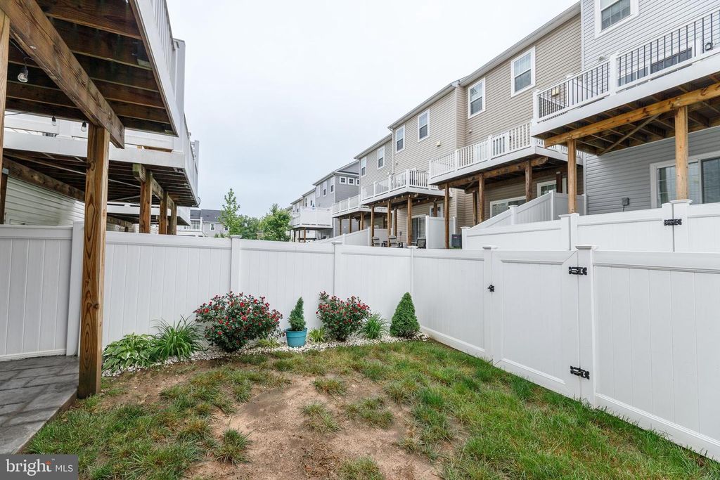 Image 43 of property listing at 912 WINTER RUN RD, Middle River, MD 21220