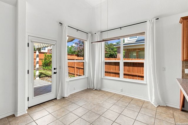8330 Setting Moon, San Antonio, TX 78255