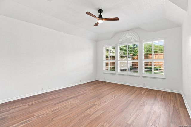 8330 Setting Moon, San Antonio, TX 78255