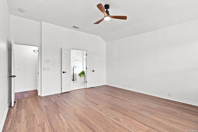 8330 Setting Moon, San Antonio, TX 78255