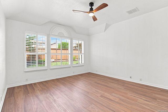 8330 Setting Moon, San Antonio, TX 78255