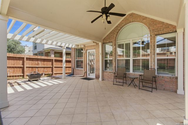 8330 Setting Moon, San Antonio, TX 78255