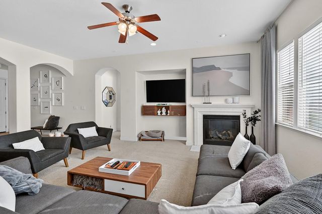 2195 Palomino Ct, Folsom, CA 95630