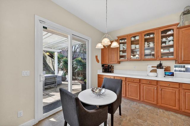 2195 Palomino Ct, Folsom, CA 95630