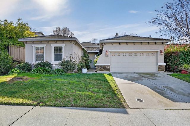 2195 Palomino Ct, Folsom, CA 95630