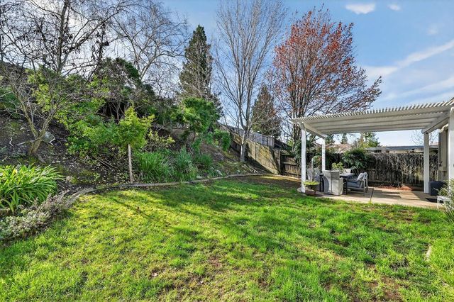 2195 Palomino Ct, Folsom, CA 95630