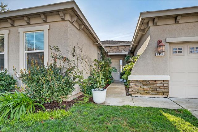 2195 Palomino Ct, Folsom, CA 95630