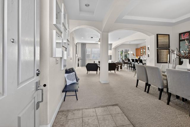 2195 Palomino Ct, Folsom, CA 95630