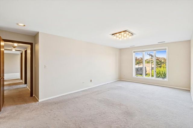 7201 N Lincoln Avenue 308, Lincolnwood, IL 60712