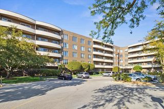 7201 N Lincoln Avenue 308, Lincolnwood, IL 60712
